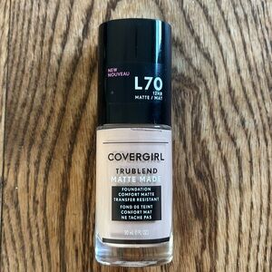 NWT Covergirl Trublend Matte Foundation L70 Natural Ivory